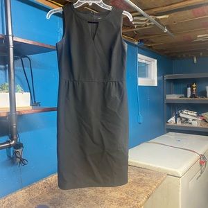 Ann Taylor | size 2 keyhole neck work dress